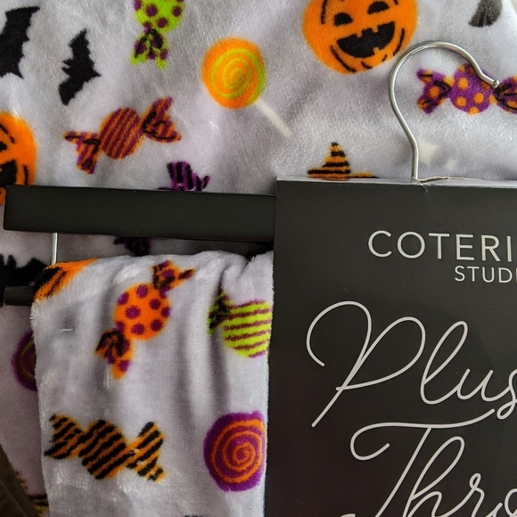 Boston Terrier Frenchie Labrador Halloween Plush Throw Blanket 50"x 70" NWT - Picture 10 of 11